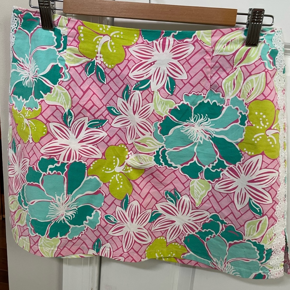 Lilly Pulitzer skirt with lace trim